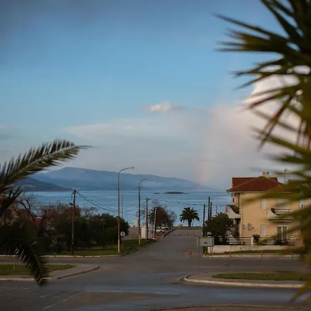 Luminous Villa Nea Iraklitsa
