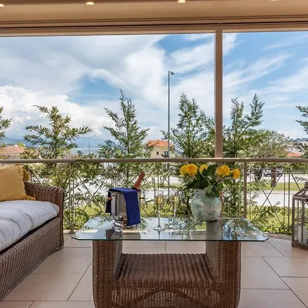 Luminous Villa Nea Iraklitsa