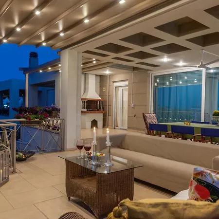 Luminous Villa Nea Iraklitsa