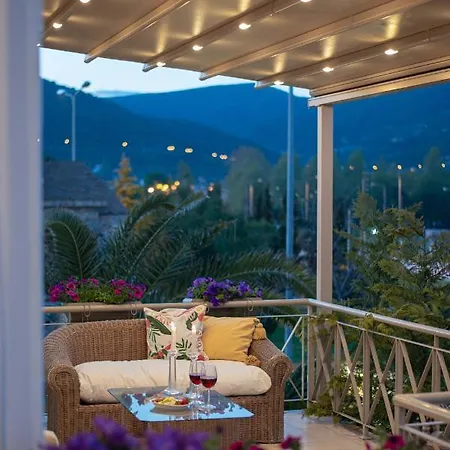 Luminous Villa Nea Iraklitsa