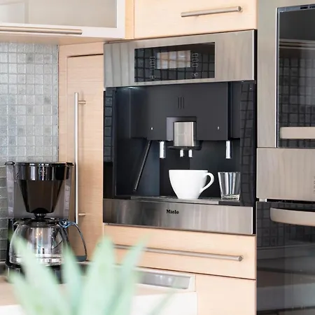 Luminous Villa Nea Iraklitsa